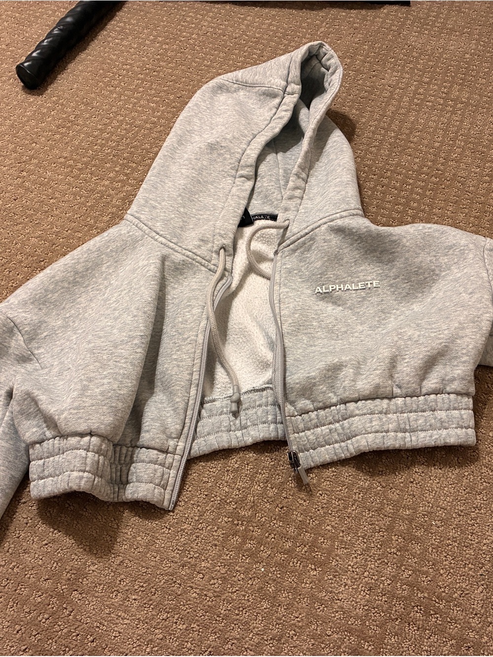 Alphalete  Cropped Hoodie - Heather Gray